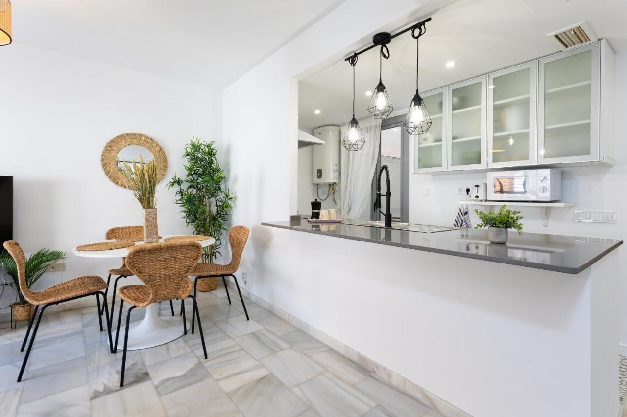 Apartment Holidays2malaga Olletas 2 Bedrooms & 2 Bathrooms With Patio Malaga